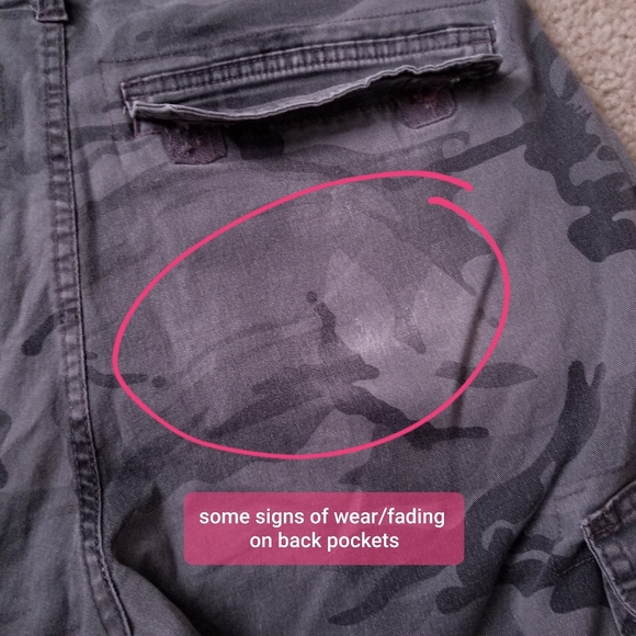 Lightly Used Men's Wrangler Grey Camo Tapered Cargo Pants - Picture 9 of 15